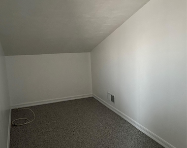 244 Beach Breeze Place - Photo Thumbnail 5