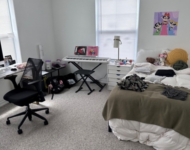 244 Beach Breeze Place - Photo Thumbnail 8