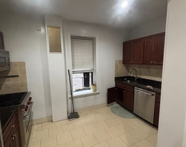 651 West 171st Street - Photo Thumbnail 5