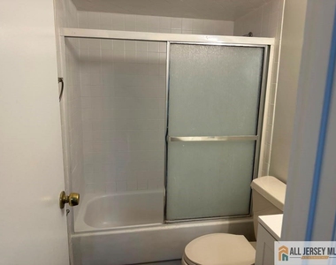 11 Hyde Avenue - Photo Thumbnail 19