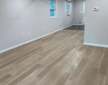11 Hyde Avenue - Photo Thumbnail 3