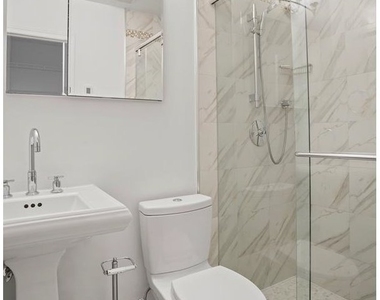 190 Garfield Place - Photo Thumbnail 3
