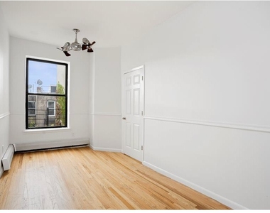 190 Garfield Place - Photo Thumbnail 6
