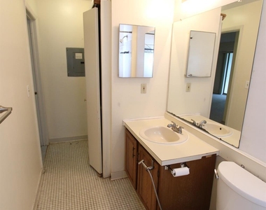 1105 Aspen Drive - Photo Thumbnail 13