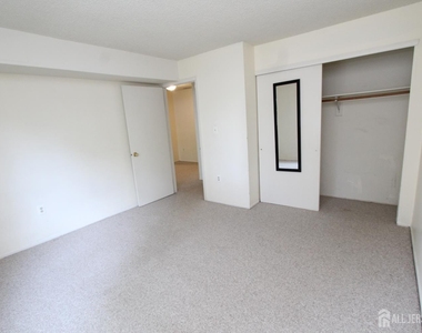 1105 Aspen Drive - Photo Thumbnail 11