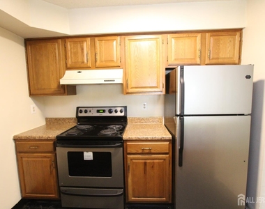 1105 Aspen Drive - Photo Thumbnail 5