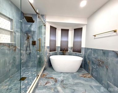101 Park Knoll Drive - Photo Thumbnail 12