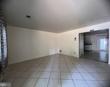 14 Bentley Court - Photo Thumbnail 1
