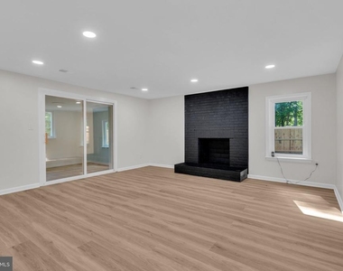 10806 Old Brook Road - Photo Thumbnail 32