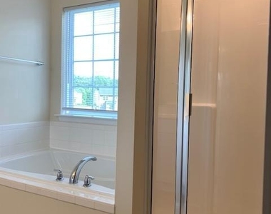 10301 Bluebird Court - Photo Thumbnail 5