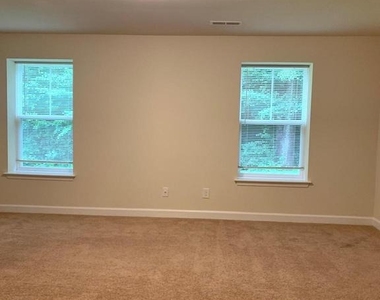 10301 Bluebird Court - Photo Thumbnail 11