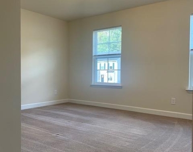 6918 Lunette Lane - Photo Thumbnail 9