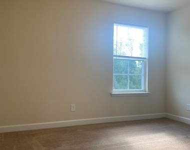 6918 Lunette Lane - Photo Thumbnail 8