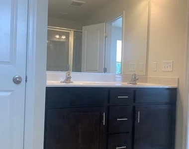 6918 Lunette Lane - Photo Thumbnail 12
