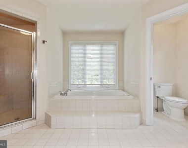 8409 Link Hills Loop - Photo Thumbnail 20