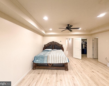 23687 Sailfish Square - Photo Thumbnail 17
