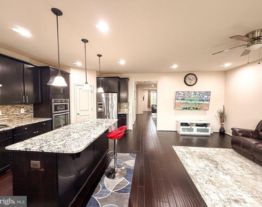 23687 Sailfish Square - Photo Thumbnail 12