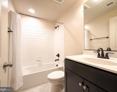 23687 Sailfish Square - Photo Thumbnail 31