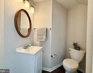 46924 Courtyard Square - Photo Thumbnail 11