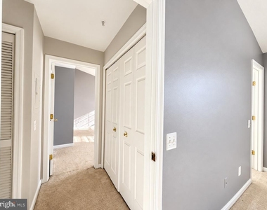 46924 Courtyard Square - Photo Thumbnail 22