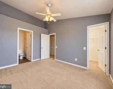 46924 Courtyard Square - Photo Thumbnail 25