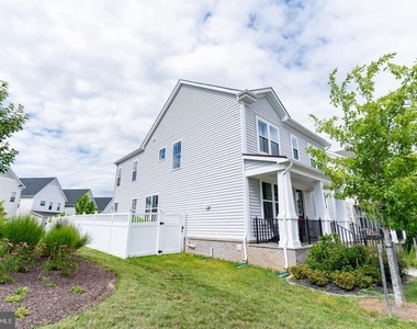 41914 Spring Air Drive - Photo Thumbnail 1