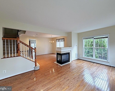 13512 Stargazer Terrace - Photo Thumbnail 9