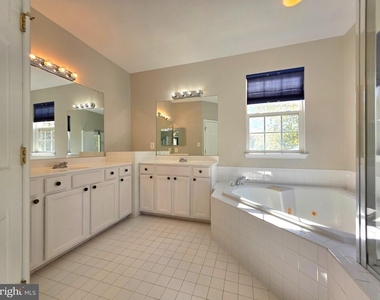 8346 Middle Ruddings Drive - Photo Thumbnail 16