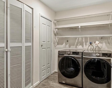5459 Cheshire Meadows Way - Photo Thumbnail 13