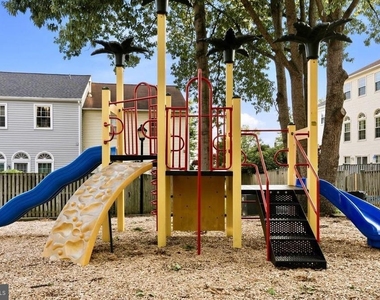 5459 Cheshire Meadows Way - Photo Thumbnail 16