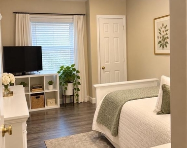 5459 Cheshire Meadows Way - Photo Thumbnail 9