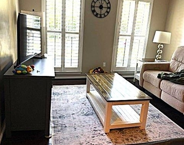 5459 Cheshire Meadows Way - Photo Thumbnail 2