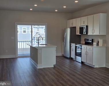110 Sioux Loop - Photo Thumbnail 11