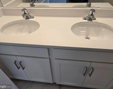 110 Sioux Loop - Photo Thumbnail 19