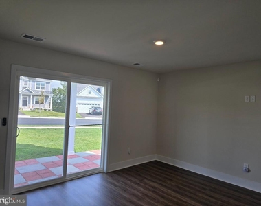110 Sioux Loop - Photo Thumbnail 4