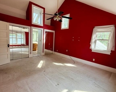 909 N Ivy Street - Photo Thumbnail 25