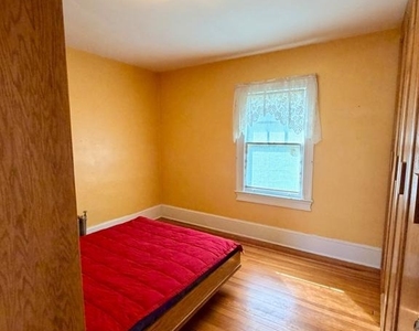 909 N Ivy Street - Photo Thumbnail 23