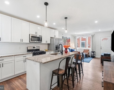 1939 Watkins Street - Photo Thumbnail 4