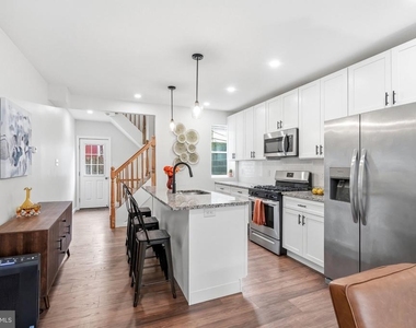 1939 Watkins Street - Photo Thumbnail 2