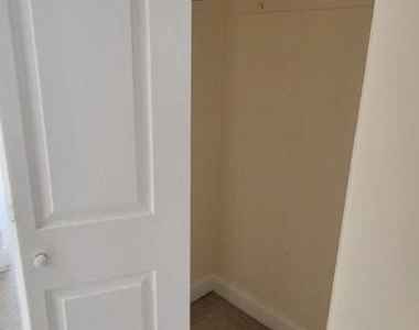 717 Sanford Street - Photo Thumbnail 7