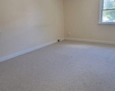 717 Sanford Street - Photo Thumbnail 10