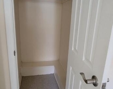 717 Sanford Street - Photo Thumbnail 11