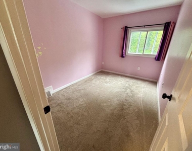3657 N Hereford - Photo Thumbnail 16