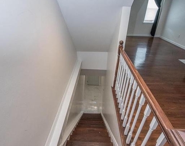 531 S 17th Street - Photo Thumbnail 2