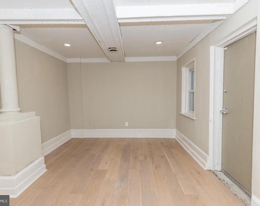 901 Clinton Street - Photo Thumbnail 14