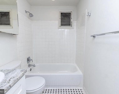 901 Clinton Street - Photo Thumbnail 10