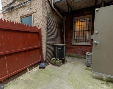 901 Clinton Street - Photo Thumbnail 18