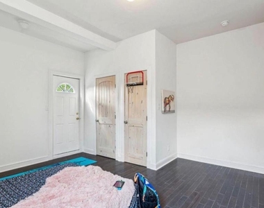 2814 W Oxford Street - Photo Thumbnail 13