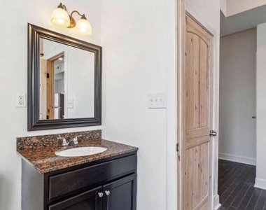 2814 W Oxford Street - Photo Thumbnail 15