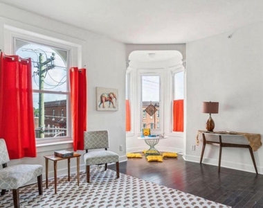 2814 W Oxford Street - Photo Thumbnail 6